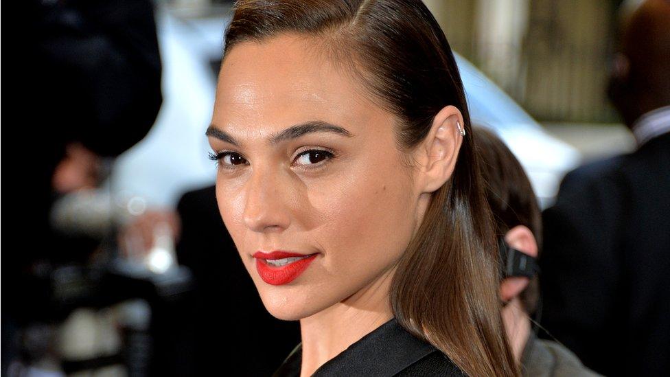 gal gadot sexy